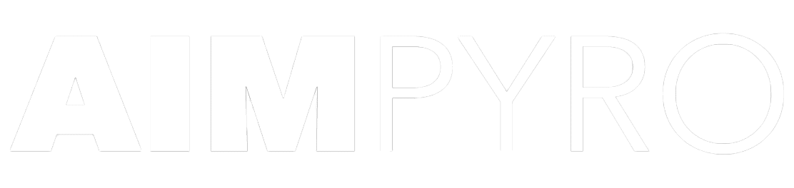 Logoen til AIM PYRO AS i hvit. Din leverandør av pyroteknikk, sceneshow og artisttjenester